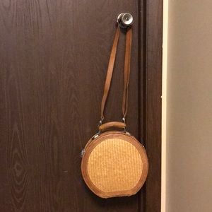 Vintage Straw Handbag or Make-up Case